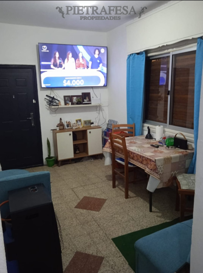 Casa ID.14315 - Casa en alquiler, 1 dormitorio, 1 baño, patio. Belvedere.