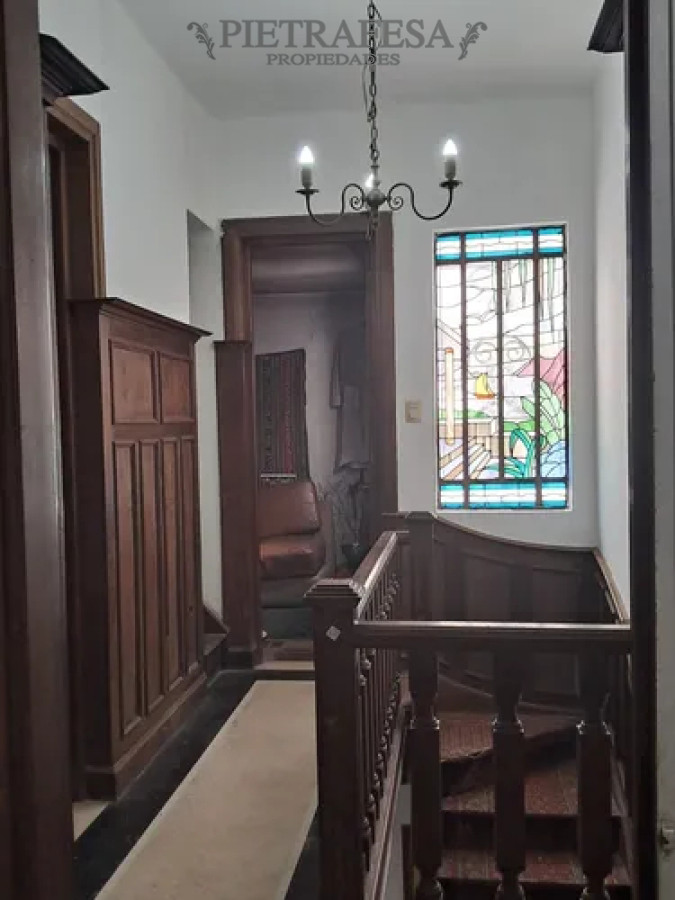 Casa ID.14198 - Casa , 4 dormitorios, 3 baños, patio, garaje, azotea. La Blanqueada.