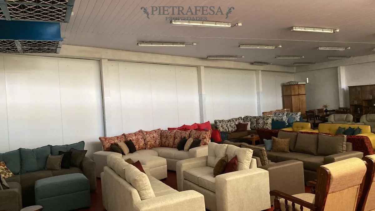 Casa ID.13858 - Casa en venta con piscina, 3 dorm, 4 baños, garaje-Colón 