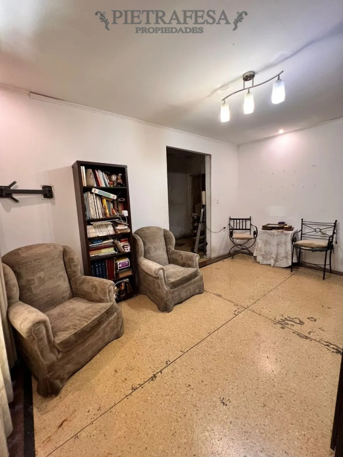 Casa ID.5276 - 2 casas mas galpón en venta, 3 dormitorios, 1 baño y fondo con parrillero- Avenida General San Martín -Brazo Orienta