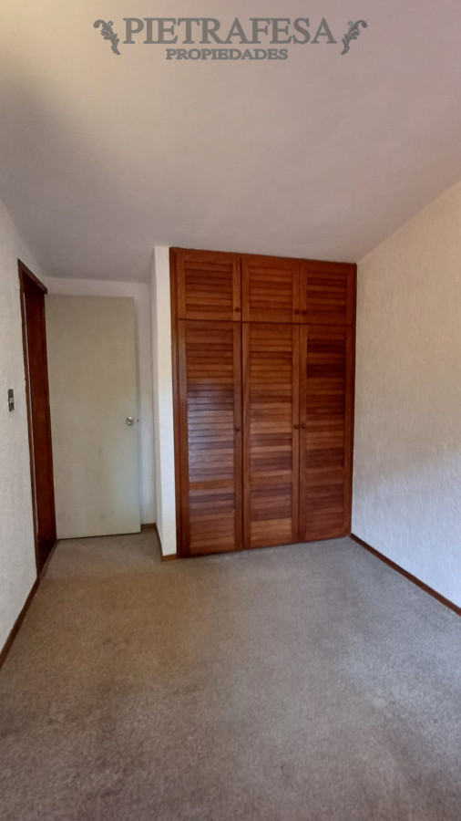 Casa ID.14646 - Casa en venta Con Renta, 3 dormitorios, 1 baño, patio con parrillero. Malvin. 