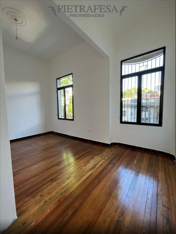Casa ID.6490 - Casa en venta 3 dormitorios, 1 baño y azotea- Paysandú- Cordón C/RENTA