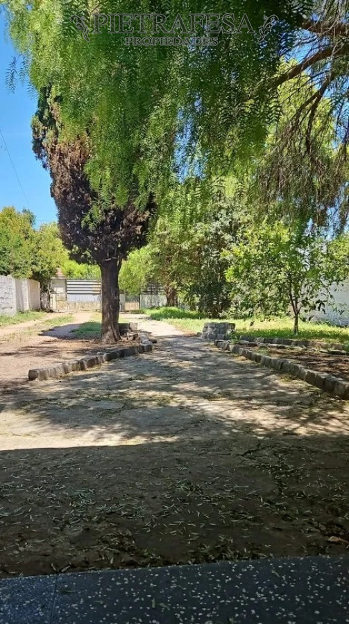 Casa ID.13862 - 2 casas en venta con gran terreno- Lezica 