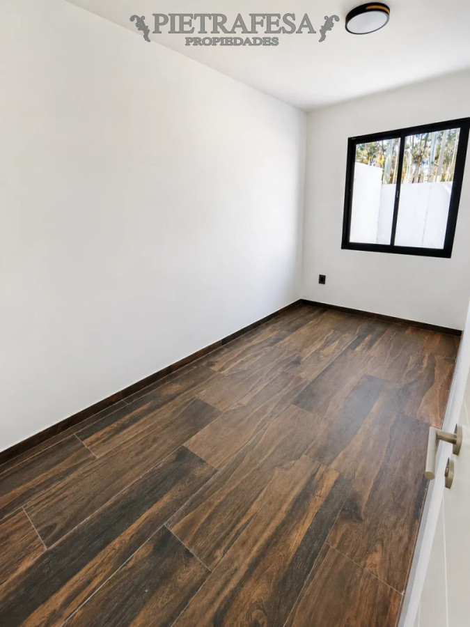 Casa ID.16375 - Casa en venta a estrenar - 3 dormitorios - 2 baños - Patio - Cochera 