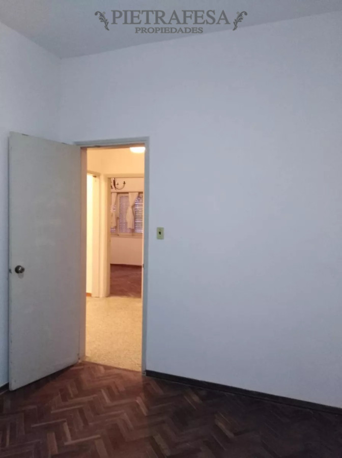 Casa ID.11069 - Casa en venta con renta 3 dormitorios, 2 baños,gje-Colón