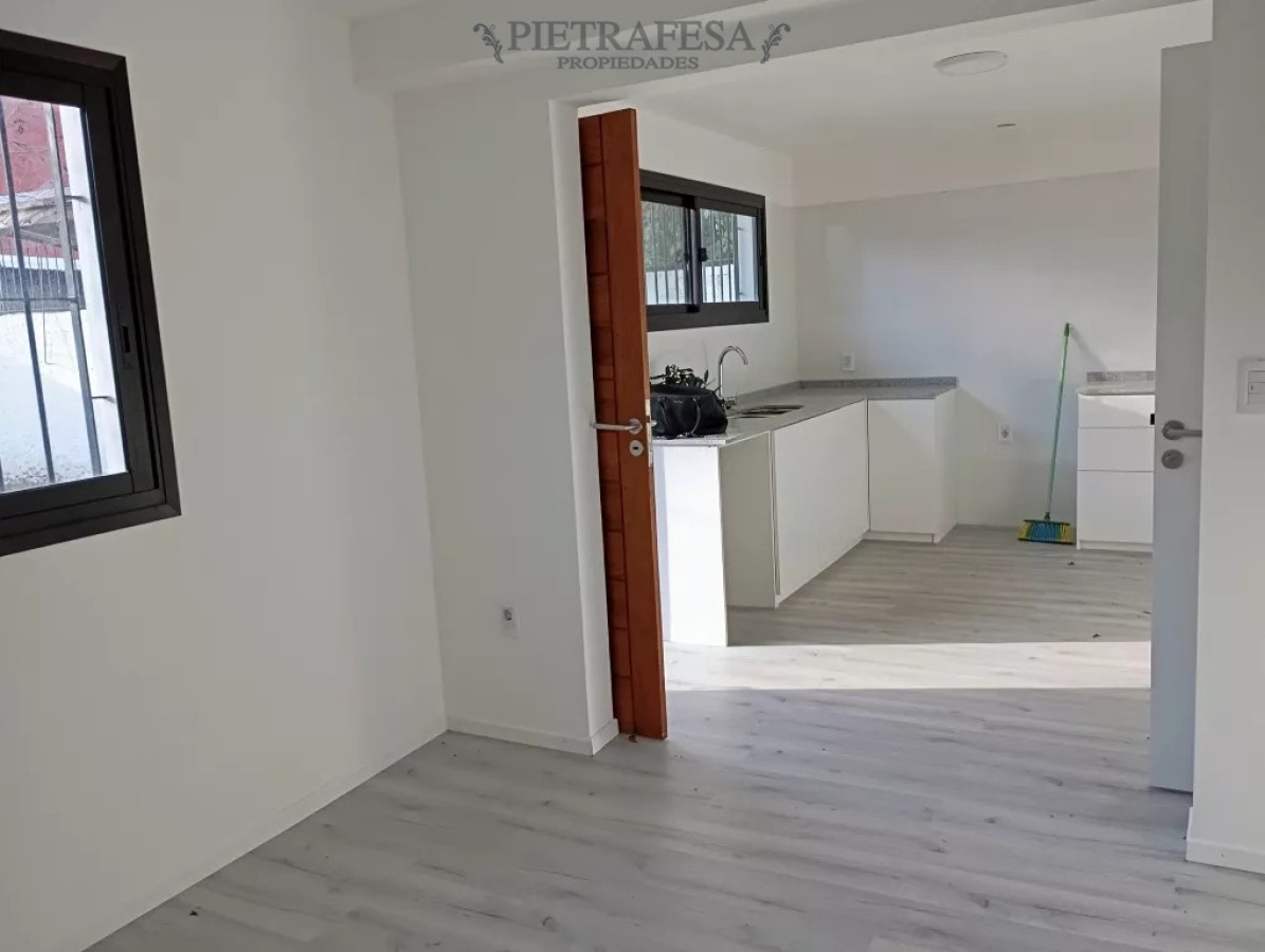 Casa ID.10750 - Casa en venta 3 dormitorios,4 baños, cochera- Parque de Solymar