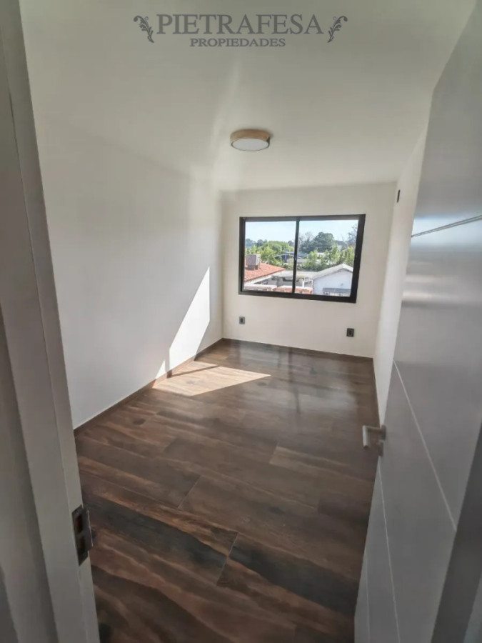 Casa ID.16374 - Casa en venta a estrenar - 3 dormitorios - 2 baños - Patio - Cochera 