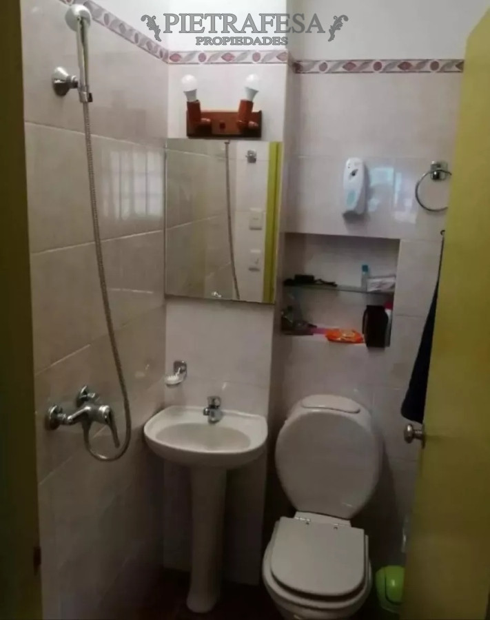 Casa ID.8809 - Casa en venta, 4 dormitorios, 3 baños, patio, barbacoa, garaje, Ramón y Cajal, La Blanqueada.