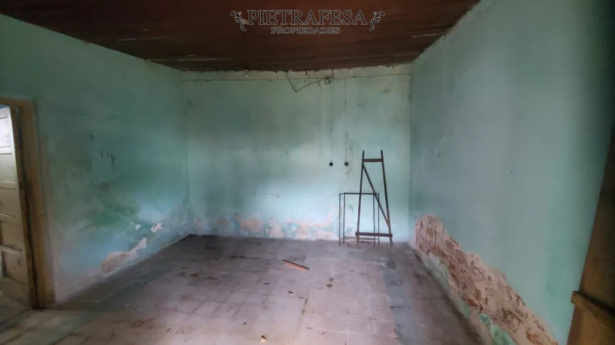 Casa ID.13842 - Oportunidad! 2 casas en venta con amplio terreno y galpón-Hipódromo