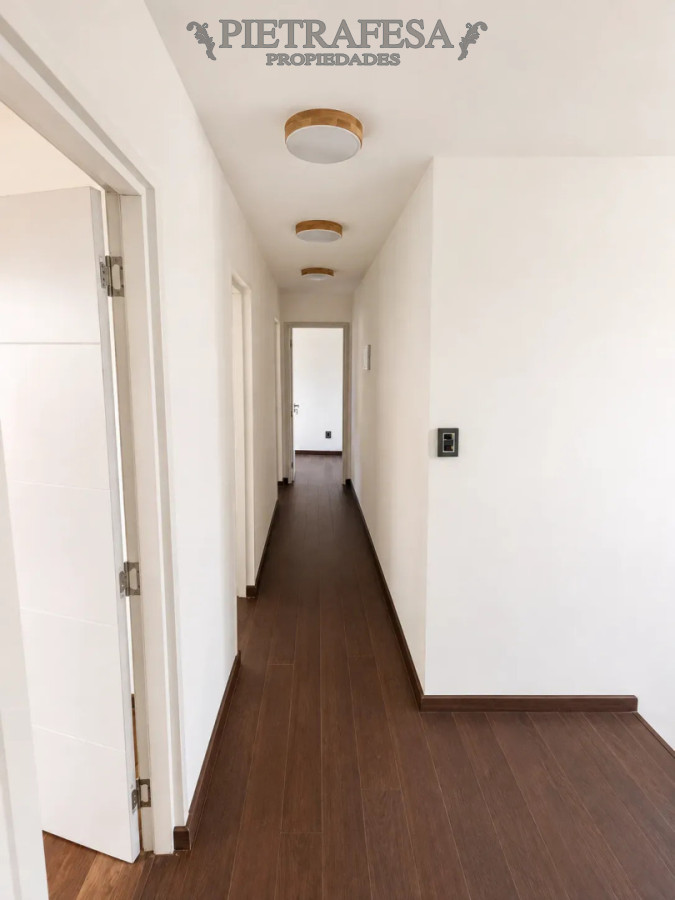 Casa ID.16372 - Casa en venta a estrenar - 5 dormitorios - 2 baños - Patio - Cochera SOLYMAR 