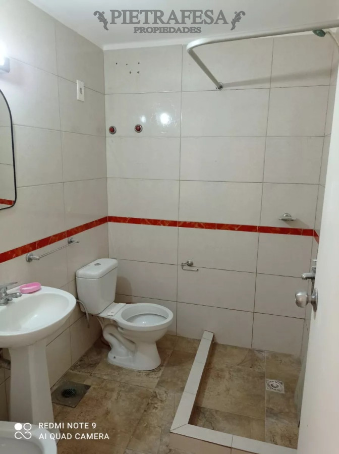 Casa ID.9620 - Casa en venta con renta, 2 dormitorios, 1 baño, patio- Unión.
