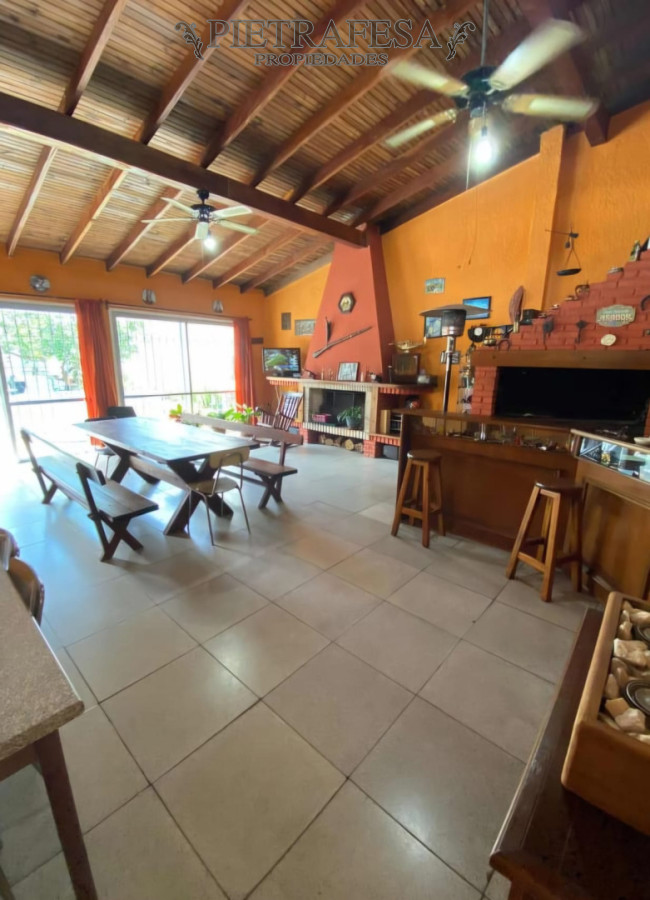 Casa ID.15606 - Casa + galpón en alquiler, 3 dormitorios, 2 baños, patio, barbacoa, garaje. Malvin Norte.