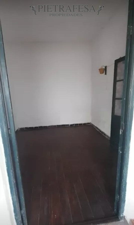 Casa ID.10434 - Casa en venta con renta 2 dormitorios, 1 baño, patio-Belvedere 