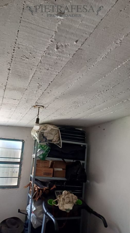 Casa ID.14999 - 2 Casas en venta, 4 dormitorios, 1 baño, patio, Malvin Norte.