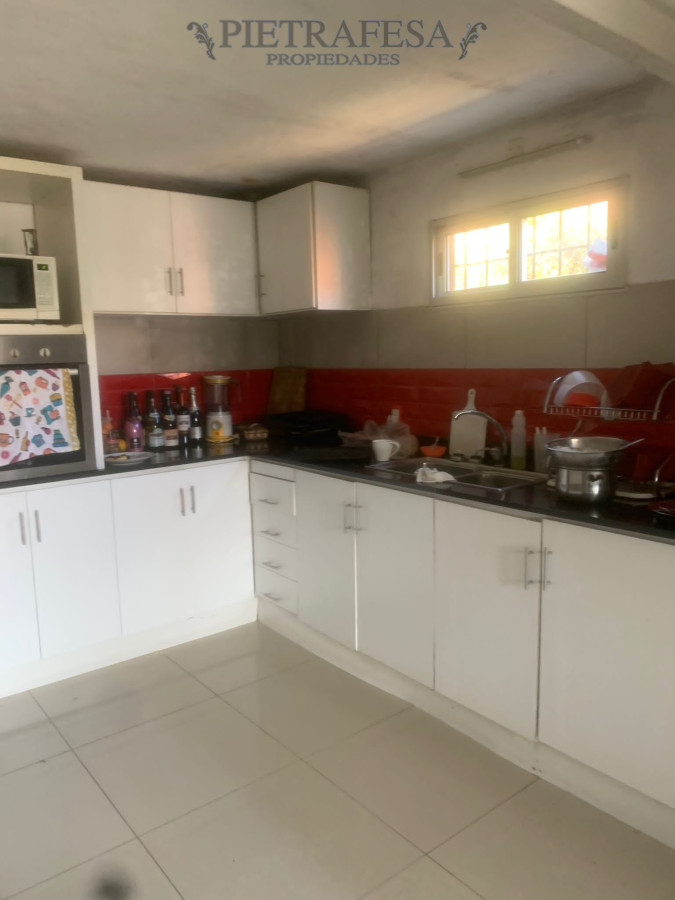 Casa ID.9618 - Casa en venta con renta 2 dormitorios, 3 baño, piscina-Carrasco Norte