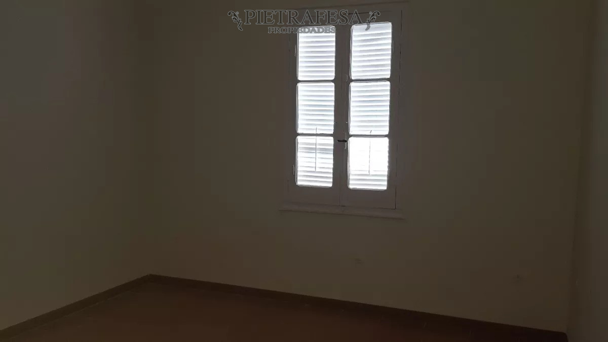 Casa ID.9620 - Casa en venta con renta, 2 dormitorios, 1 baño, patio- Unión.
