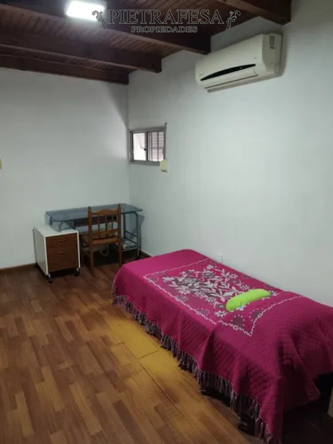 Casa ID.14430 - Casa en venta, 3 dormitorios, 2 baños, patio, barbacoa, cochera. Malvin Norte.