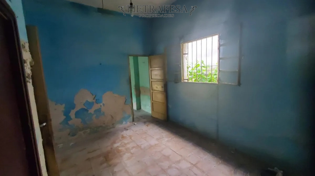 Casa ID.13842 - Oportunidad! 2 casas en venta con amplio terreno y galpón-Hipódromo