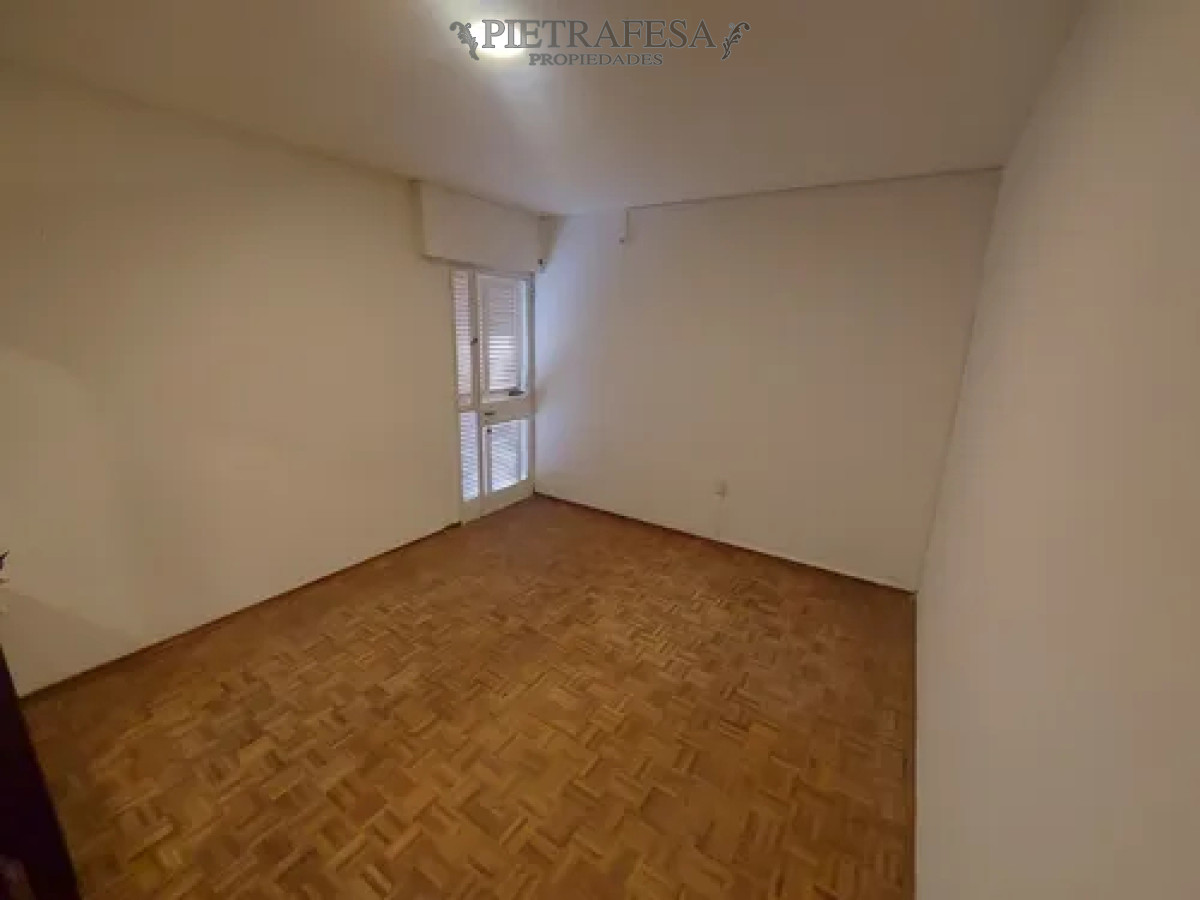 Casa ID.14336 - Casa en venta, 4 dormitorios, 3 baños, patio con parrillero, garaje doble. Puertito del Buceo.