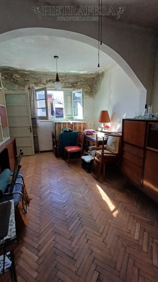 Casa ID.13895 - Casa a reciclar 2 dormitorios, 1 baño- Aires Puros 