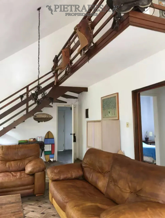 Casa ID.15280 - Casa en alquiler, 4 dormitorios, 3 baños, patio, cochera. Carrasco.