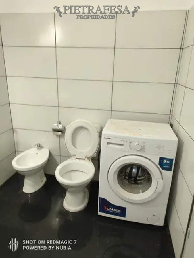 Casa ID.14497 - Casa + galpones en alquiler, 2 dormitorios, 1 baño, patio con parrillero, garaje. Bella Italia.