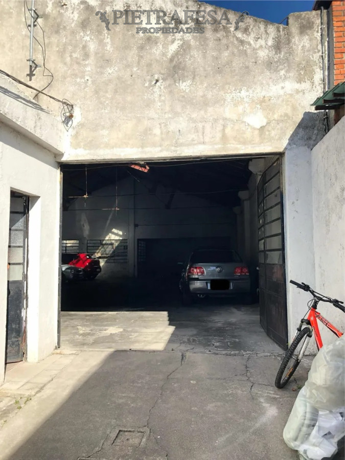 Casa ID.13641 - Casa en venta 2 dormitorios, 2 baños, fondo- garaje-La Blanqueada 