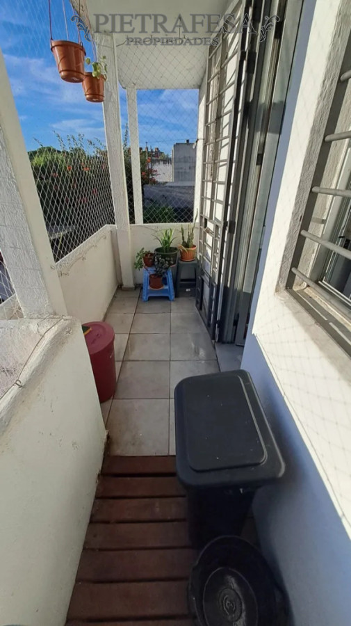 Casa ID.15018 - Casa en venta, 4 dormitorios, 2 baños, terraza con parrillero. Bella Vista.