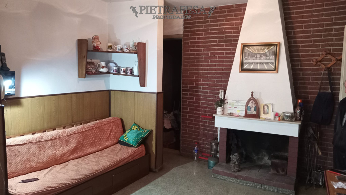Casa ID.14635 - Casa en Venta 6 Dormitorios 2 baños  - Unión