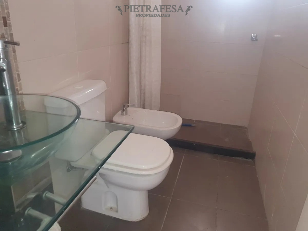 Casa ID.1868 - Venta casa dúplex con renta 2 dormitorios 1 baño- Minas- Palermo