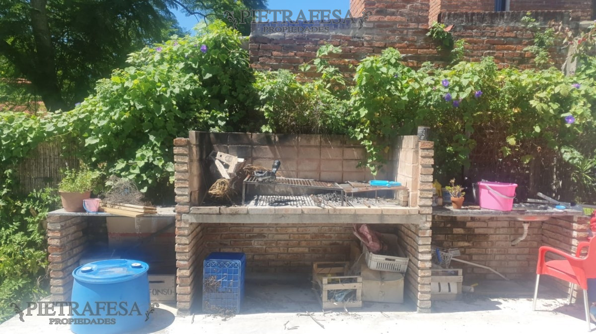 Casa ID.9634 - 2 casas en venta 6dormitorios, 8 baños, fondo-Carrasco Norte