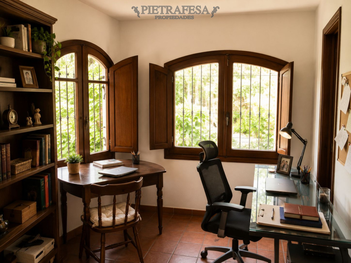 Casa ID.8728 - Casa en venta, 4 dormitorios, 3 baños, patio y gje-Dr. Elías Regules-Carrasco Norte