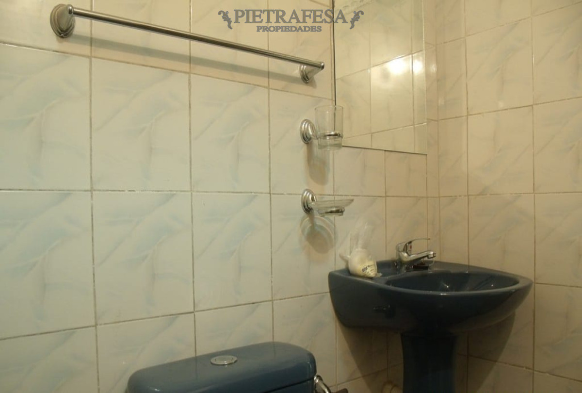 Casa ID.10797 - Casa en venta 8 dormitorios, 4 baños- Cordón
