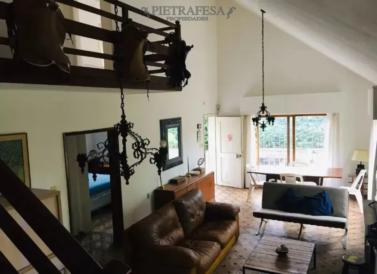 Casa ID.15280 - Casa en alquiler, 4 dormitorios, 3 baños, patio, cochera. Carrasco.