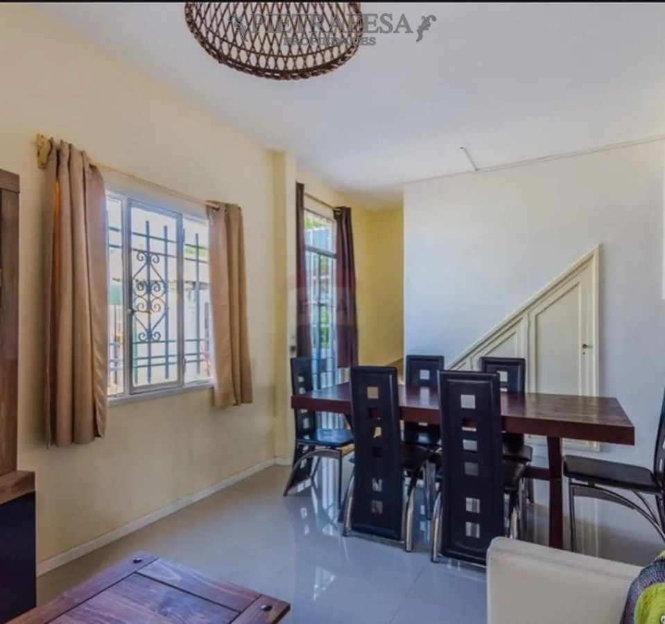 Casa ID.12608 - Casa en venta 4 dormitorios, 2 baños, garaje-Unión