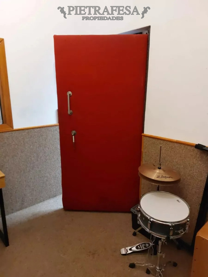 Casa ID.12428 - Casa con renta 2 dormitorios, gje, azotea-Tres Cruces 