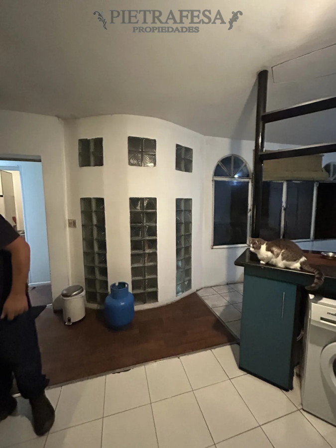 Casa ID.15576 - Casa en alquiler, 3 dormitorios, 1 baño, patio con parrillero. Tres Cruces.