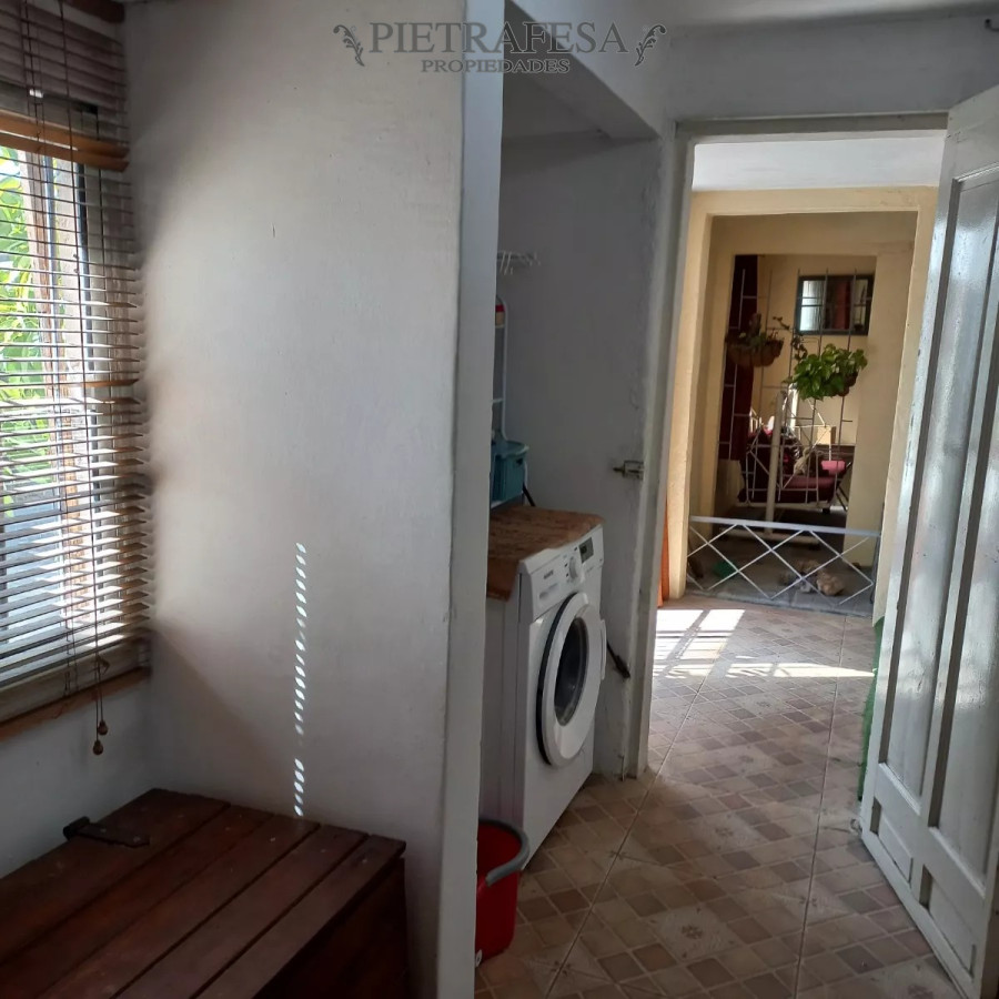 Casa ID.12250 - Casa en venta 2 dormitorios, 2 baños, patio-Colón 