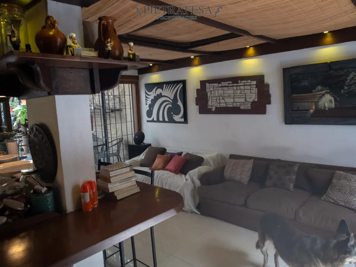 Casa ID.12507 - Casa en venta 4 dormitorios, gje, patio-Palermo