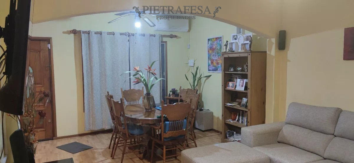 Casa ID.9911 - Casa en venta 3 dormitorios, 2 baños, fondo, gje- Bella Italia