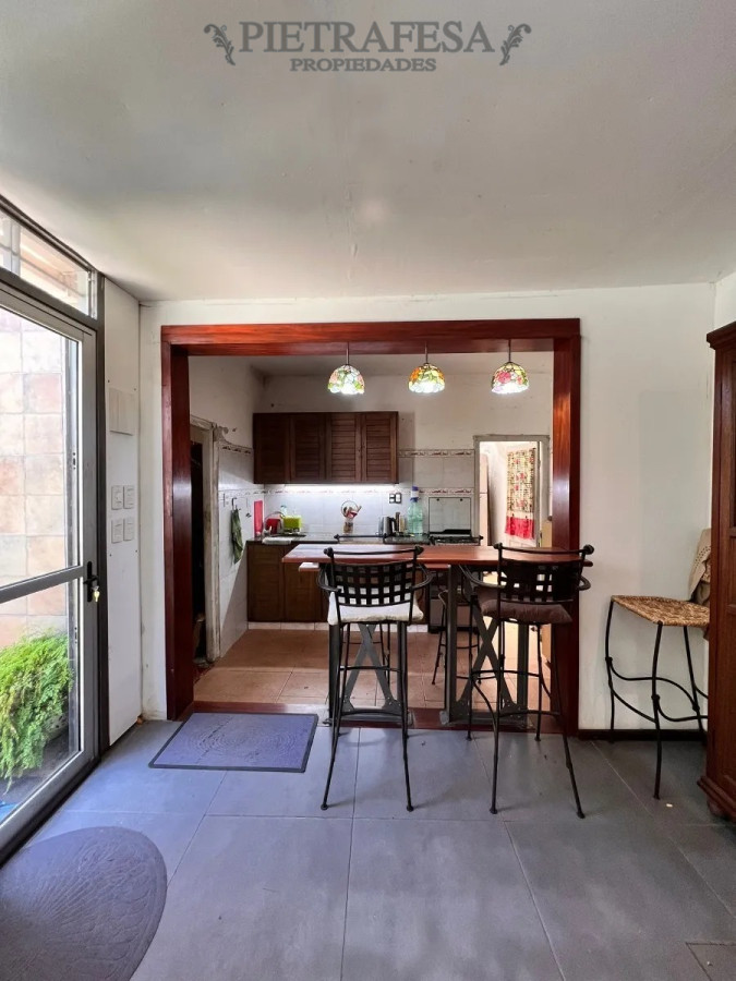 Casa ID.5276 - 2 casas mas galpón en venta, 3 dormitorios, 1 baño y fondo con parrillero- Avenida General San Martín -Brazo Orienta