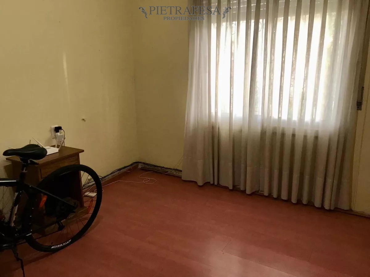 Casa ID.8990 - Casa en venta 3 dormitorios, 3 baños, patio, gje- Buceo