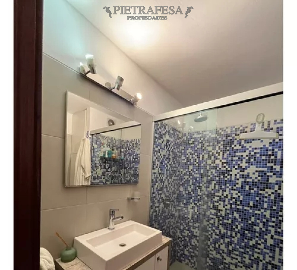 Casa ID.10382 - Casa en alquiler, 3dorm, 2 baños, patio, barbacoa. Pocitos.