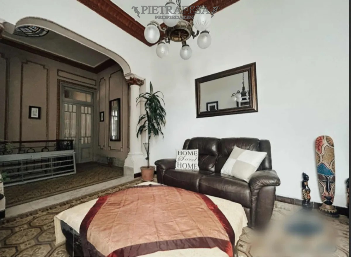 Casa ID.13931 - Venta con Renta de Casa PH - 3 dormitorios - 1 baño - Balcón - Terraza - La Comercial