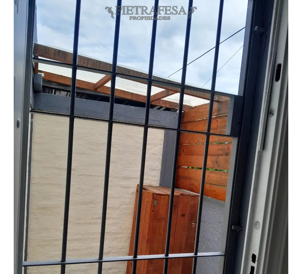 Casa ID.15008 - Casa en venta, 1 dormitorio, 1 baño, patio. Cerrito.