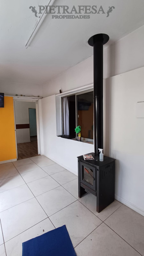 Casa ID.13885 - Casa amplia en venta 2 dormitorios, 1 baño, cochera-Maroñas
