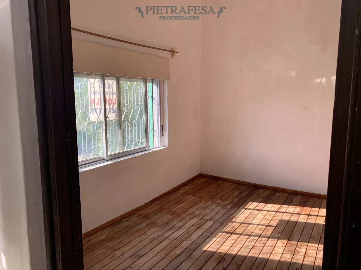 Casa ID.13186 - Casa y apto en venta, 4 dormitorios, cochera-Cerro 