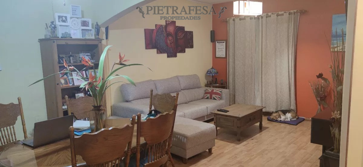 Casa ID.9911 - Casa en venta 3 dormitorios, 2 baños, fondo, gje- Bella Italia