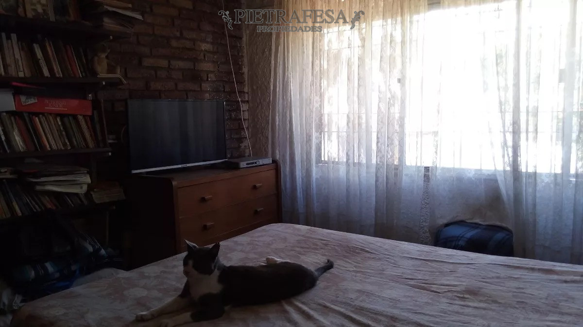 Casa ID.7544 - Casa en venta 3 dormitorios, 1 baño, cochera, frente y fondo- José Mármol - La Teja