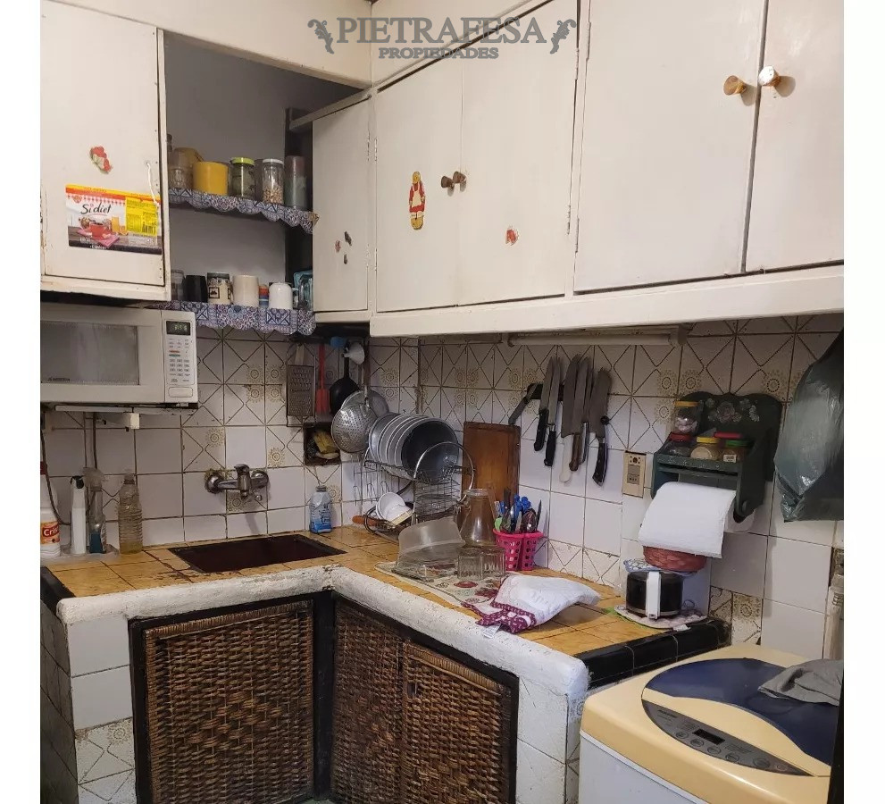 Casa ID.7121 - Casa en venta 2 dormitorios, 1 baño, azotea y garaje-Carlos Roxlo- Cordón